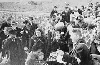 Dutch Jews from Hooghalen during deportation to the Westerbork transit camp.