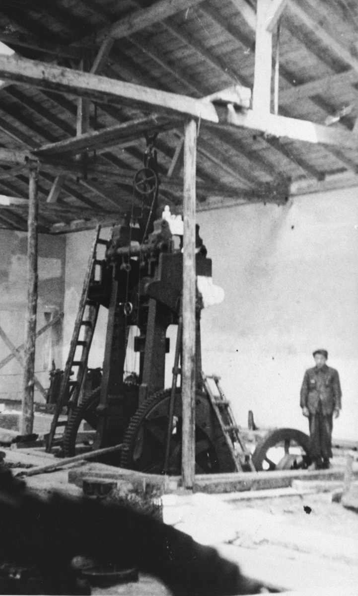 Construction of Oskar Schindler's armaments factory in Bruennlitz. [LCID: 03387]