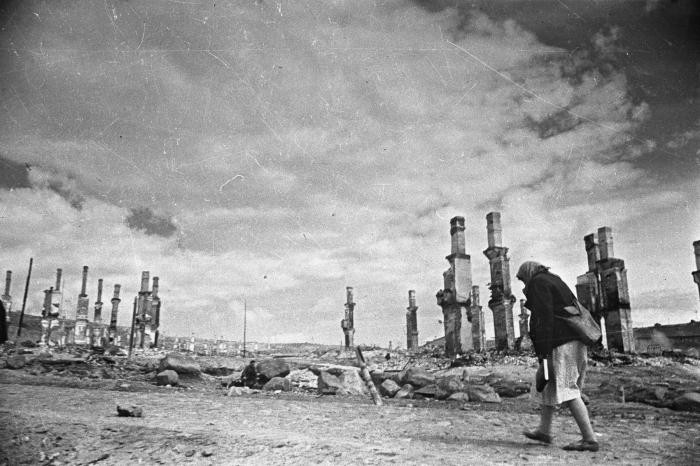 Scene in the destroyed city of Murmansk