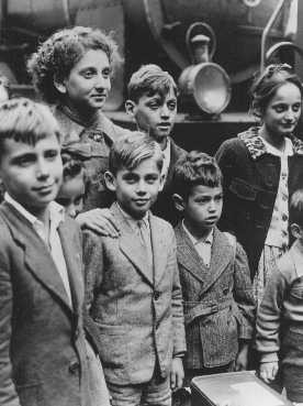 Niños refugiados judíos sacados por contrbando de Francia con la ayuda de la Comité judío-americano de distribución (JDC). [LCID: 86451]