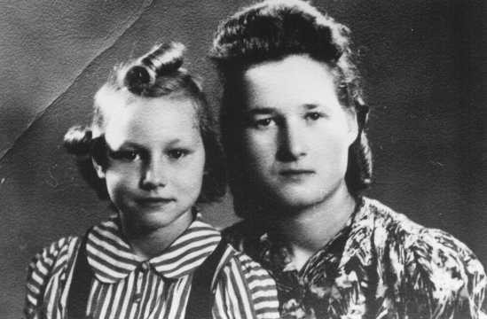 Stefania Podgorska (right), pictured here with her younger sister Helena (left), helped Jews survive in German-occupied Poland. [LCID: 89799]