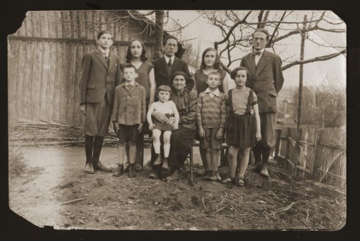 1930 family portrait of the Gartenberg family in Drohobycz, all of whom later perished in the Holocaust.