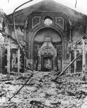 Ruins of a synagogue destroyed during anti-Jewish rioting. [LCID: 43185]