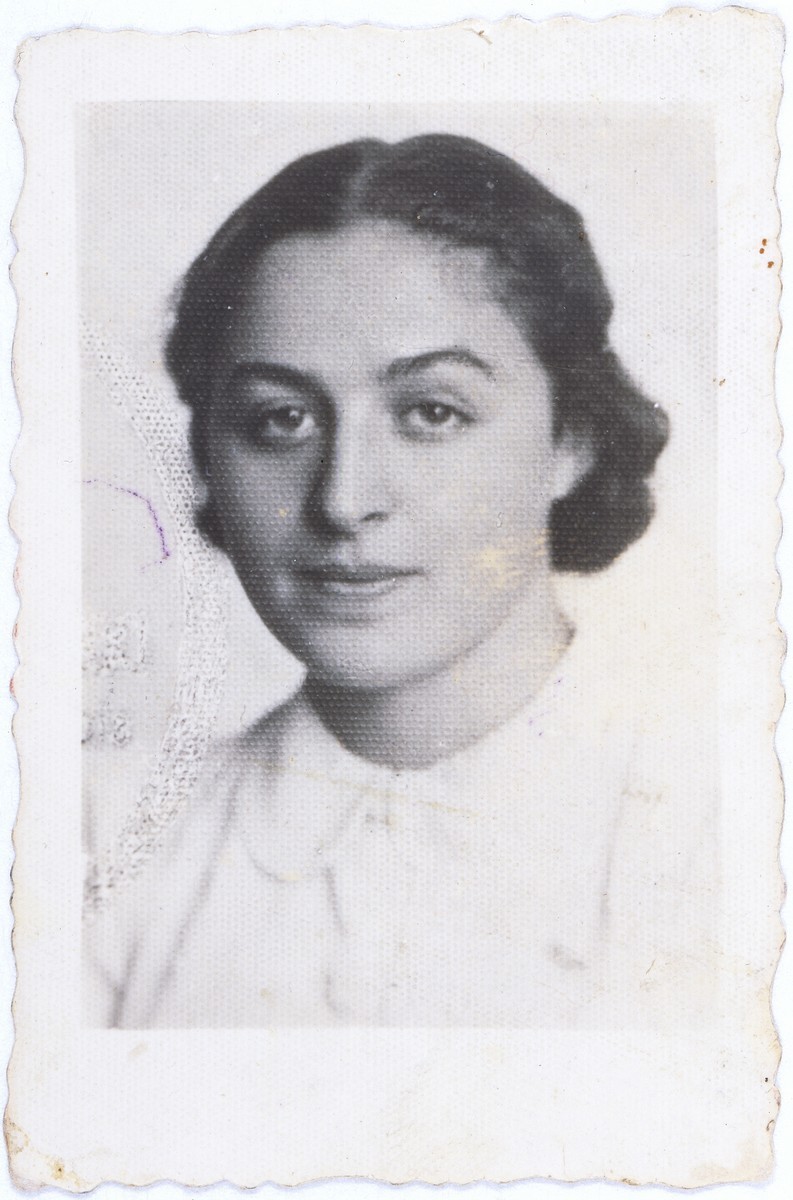 Parting from one's child was a difficult experience for parents who placed their offspring with foster families. [LCID: 58162]