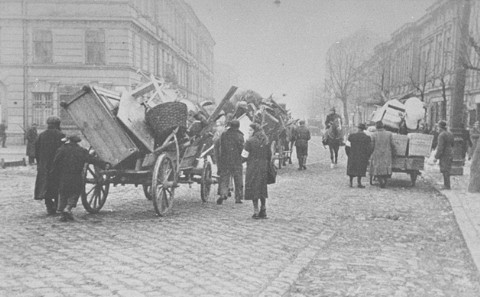 Jews move into the ghetto area. Krakow, Poland, March 1941. [LCID: 50363]