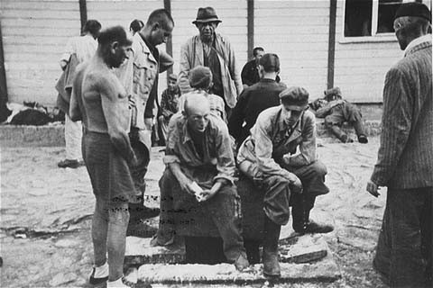 Survivants du camp de concentration de Mauthausen. [LCID: 29174]