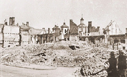 <p>View of the Vilna ghetto after its destruction. Ca. 1944.</p>