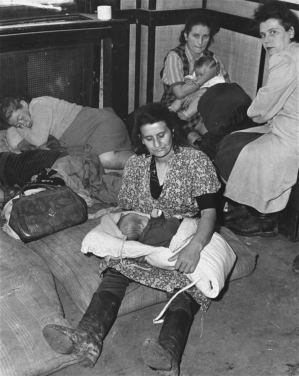 Jewish women and children who fled Poland as part of the Brihah, the postwar mass flight of Jews from eastern Europe, are sheltered ... [LCID: 36041]