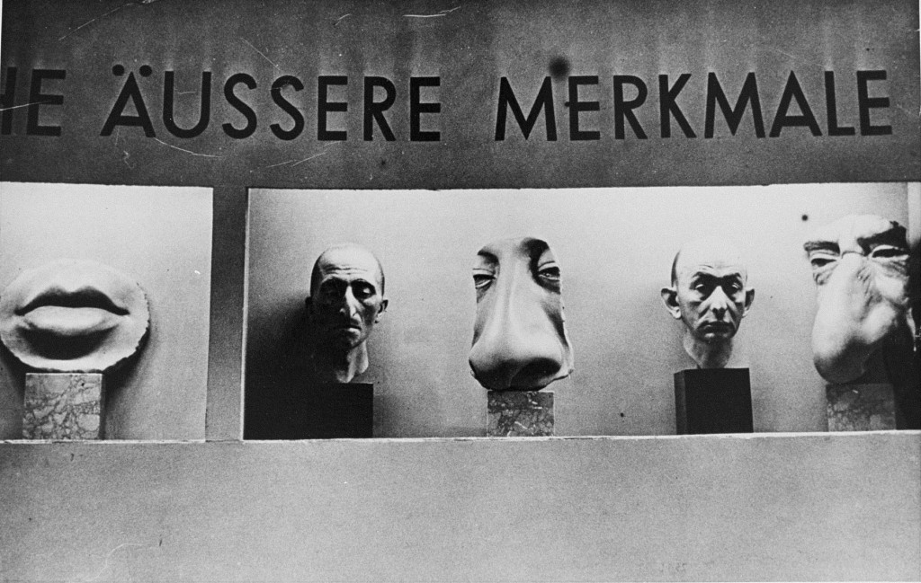 At "Der ewige Jude" (The Eternal Jew),  a Nazi anti-Jewish propaganda exhibition, a case features "typical Jewish external features. [LCID: 91543]