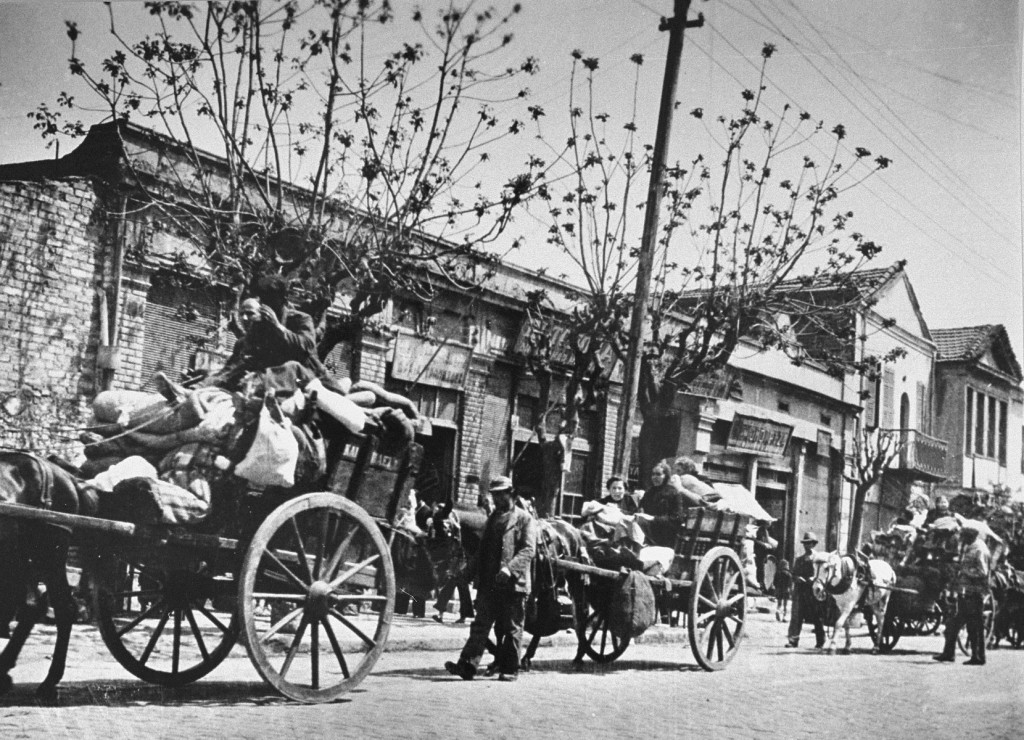 Greek Jews from the provinces move into a designated ghetto area. [LCID: 80132]
