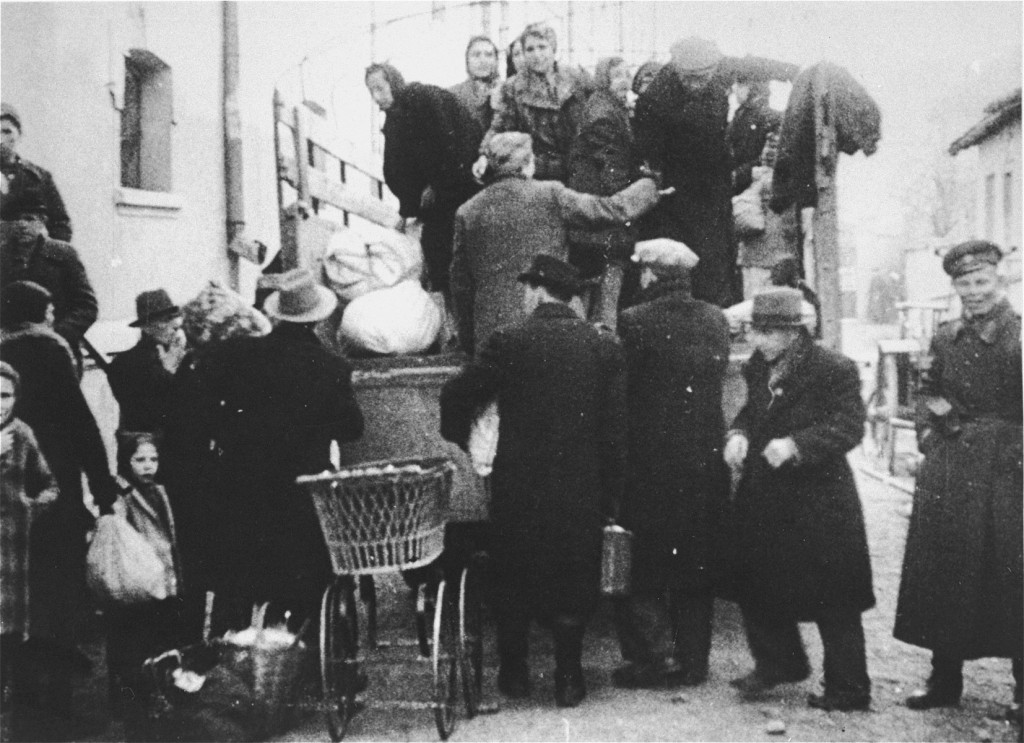 Bulgarian authorities round up Jews in occupied Macedonia for deportation. [LCID: 68286c]