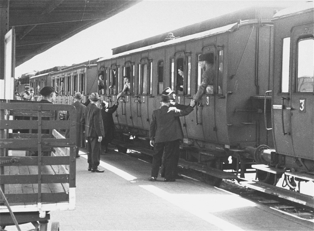 Departure of a train of German Jews being deported to Theresienstadt. [LCID: 5140]