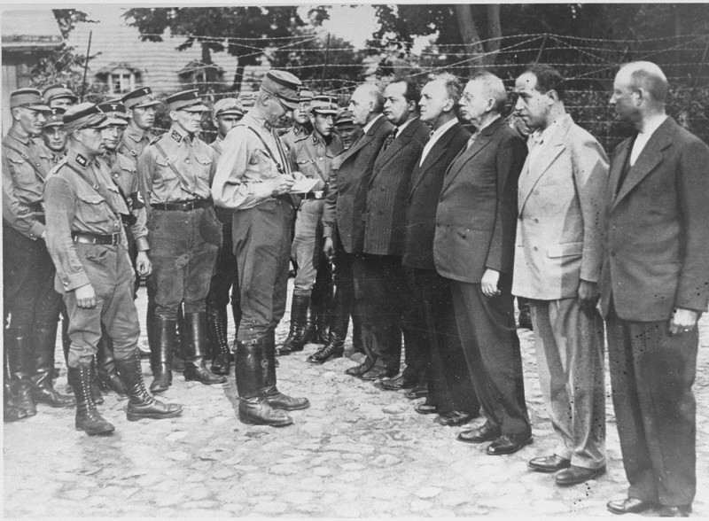 Arrival of political prisoners at the Oranienburg concentration camp. Oranienburg, Germany, 1933.