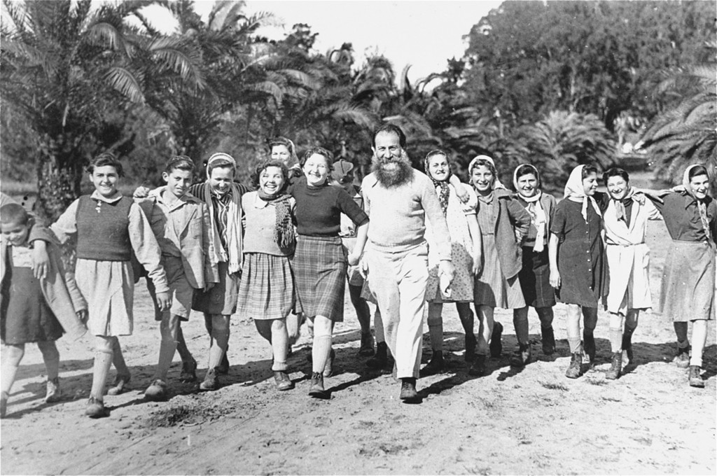 A group of Polish Jewish children (known as the "Tehran Children"), who arrived in Palestine via Iran, at the Mikveh Israel agricultural ... [LCID: 69923]