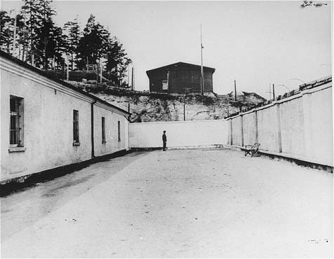 Execution site in the Flossenbürg concentration camp, seen here after liberation of the camp by US armed forces. [LCID: 85897]