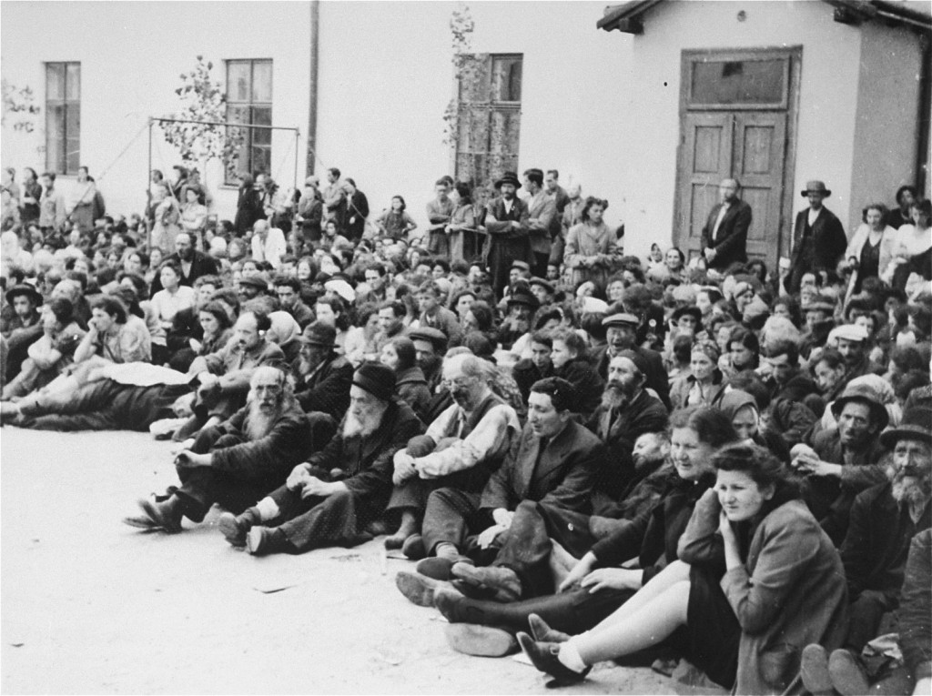 The Jewish residents of a village in Bessarabia are held before their deportation to Transnistria. [LCID: 03335]