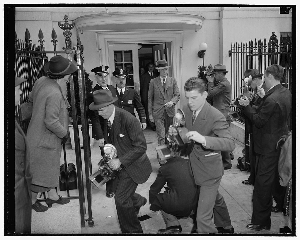 Lindbergh leaves a meeting with President Roosevelt