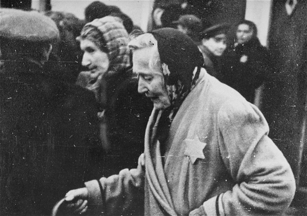 An elderly Jewish woman wears the compulsory yellow badge in the Riga ghetto. [LCID: 72118]