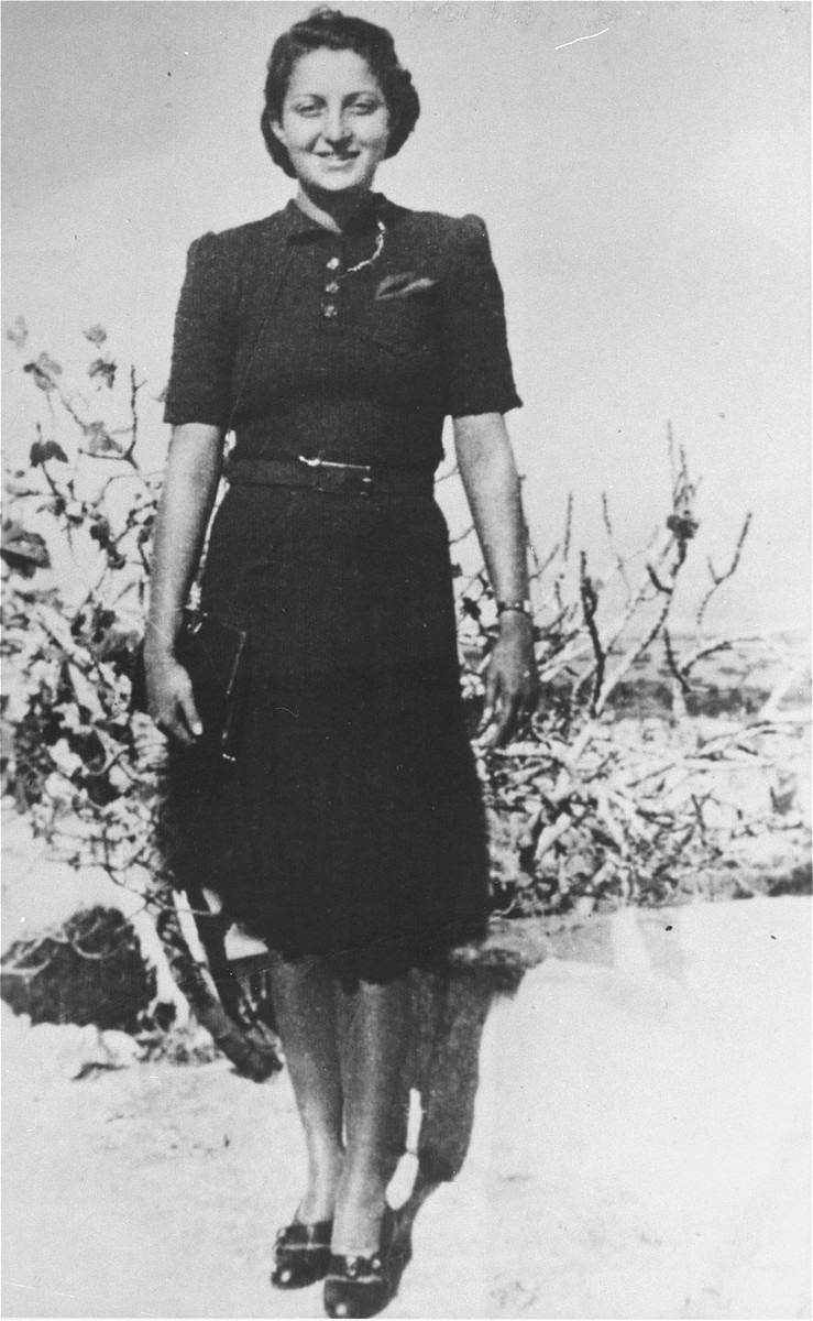 Jewish parachutist Hannah Szenes on her first day in Palestine. [LCID: 83591]