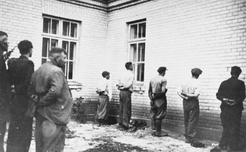 Polish hostages in the Old Market Square. Bydgoszcz, Poland, September 9-10,1939.