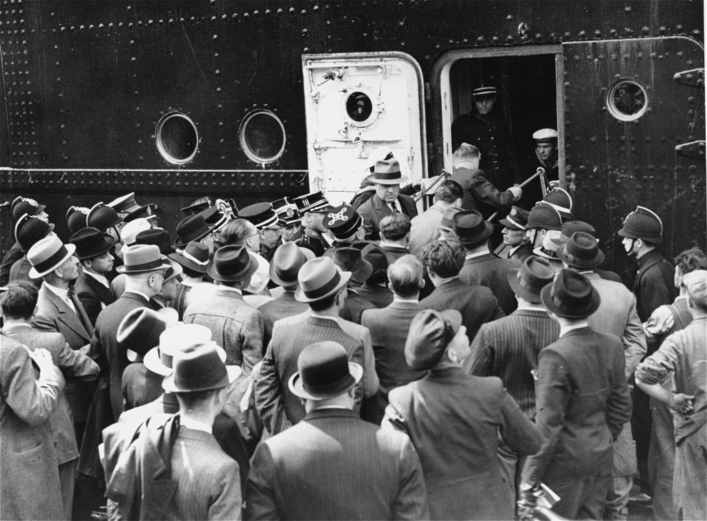 The "St. Louis," carrying German Jewish refugees denied entry into Cuba and the United States, arrives in Antwerp.