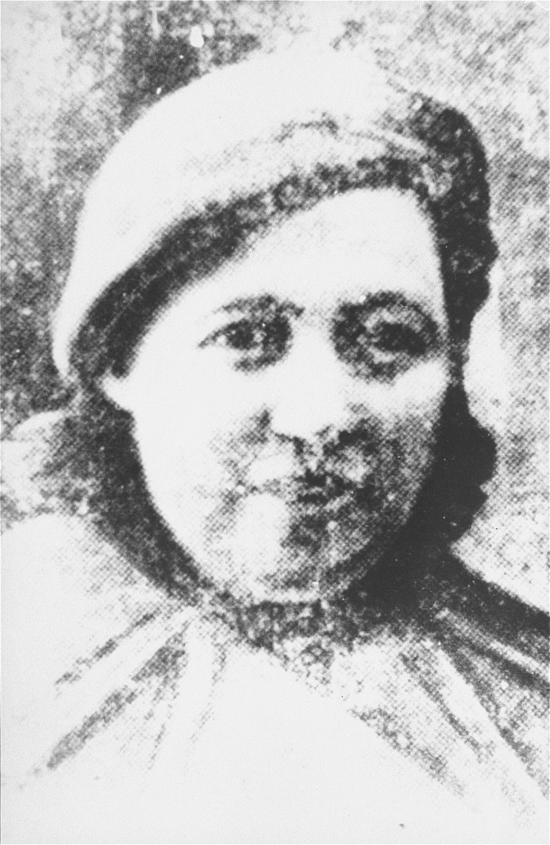 Tsila Botvinnik, a Jewish partisan active in the Minsk ghetto underground against the Germans. [LCID: 25169]