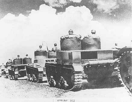  Polish tanks during a military maneuver before the German invasion that began World War II. [LCID: 68736]