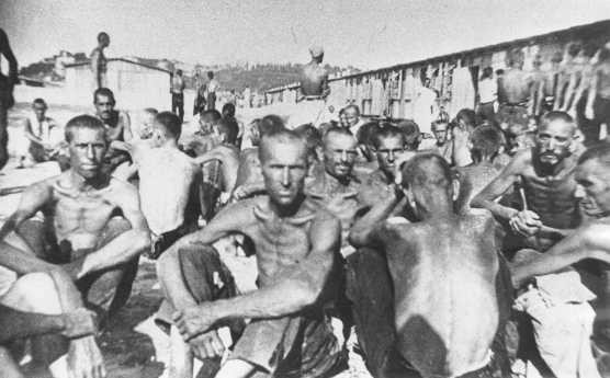 Inmates in the Sajmiste internment camp in Serbia. [LCID: 33193]