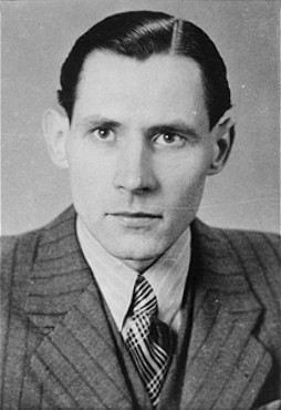 Karl-Heinz Kusserow, a Jehovah's witness who was imprisoned by the Nazis because of his beliefs. [LCID: 68373]