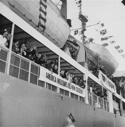 The S.S. General Black, arriving in New York harbor, brings 1,516 new immigrants to the United States under provisions of the newly ... [LCID: 91562]