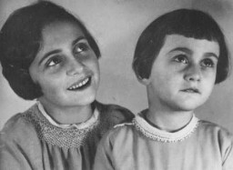 Margot and Anne Frank before their family fled to the Netherlands. [LCID: 61759]