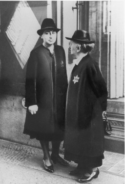Two German Jewish women wearing the yellow Star of David. [LCID: 55175]