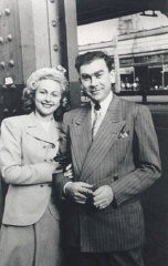 1949 photograph of Amalie and Norman Salsitz in Brooklyn, New York, two years after they came to the United States.
With the end of World War II and collapse of the Nazi regime, survivors of the Holocaust faced the daunting task of rebuilding their lives. With little in the way of financial resources and few, if any, surviving family members, most eventually emigrated from Europe to start their lives again. Between 1945 and 1952, more than 80,000 Holocaust survivors immigrated to the United States. Norman was one of them. 