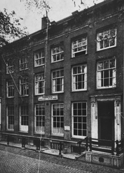 The house in Amsterdam where Tina Strobos hid over 100 Jews in a specially constructed hiding place. [LCID: 90230]