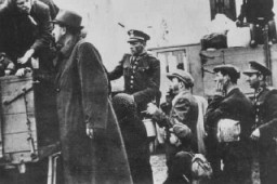 Deportación de judíos eslovacos. Stropkov, Checoslovaquia, 21 de mayo de 1942.