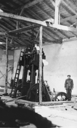 Construction of Oskar Schindler's armaments factory in Bruennlitz. [LCID: 03387]
