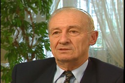 Abe Resnick describes hunger in the Kovno ghetto
