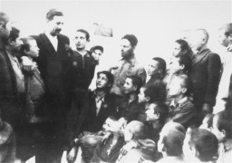Jewish children in an orphanage operated by the Jewish council of the Vilna ghetto. [LCID: 76832]