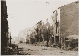 Ruins of the Warsaw ghetto after the Warsaw ghetto uprising. [LCID: 34089a]