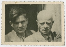 Close-up portrait of Hebrew and Yiddish author Itzhak Katzenelson in the Vittel internment camp. [LCID: 81640]