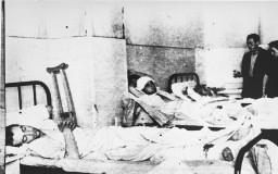 A hospital ward in Kielce after a postwar pogrom. [LCID: 06148]