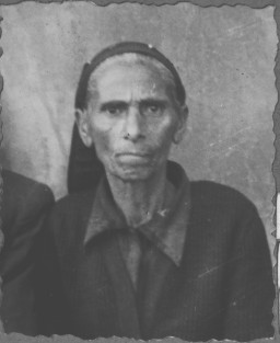 Portrait of Ester Eschkenasi, wife of Sava Eschkenasi. [LCID: 92394]