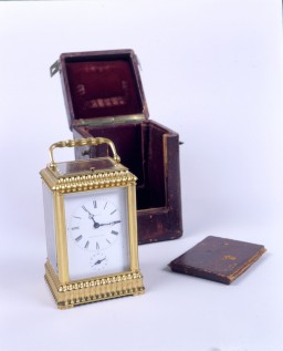 Reloj de viaje