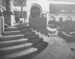La Nouvelle Synagogue de Trieste, inaugurée en 1912 et profanée par les nazis le 18 juillet 1942. Trieste, Italie, 18 juillet 1942.