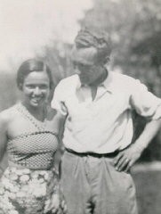 Thomas Buergenthal's parents, Mundek and Gerda (b. 1912). Czechoslovakia, 1933 or 1934.
With the end of World War II and collapse of the Nazi regime, survivors of the Holocaust faced the daunting task of rebuilding their lives. With little in the way of financial resources and few, if any, surviving family members, most eventually emigrated from Europe to start their lives again. Between 1945 and 1952, more than 80,000 Holocaust survivors immigrated to the United States. Thomas was one of them. 