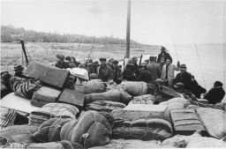 Scene during the deportation of Jews from Thrace to the Treblinka killing center. [LCID: 79616]