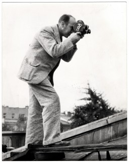 Julien Bryan films the German invasion of Warsaw in 1939. [LCID: 47204]