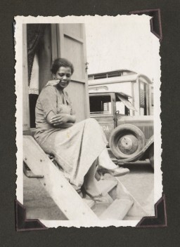 Josefa Boholle in the Deutsche Afrika-Schau, circa 1936-1937