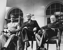 Soviet leader Joseph Stalin (left), US president Franklin D. [LCID: 10038]