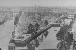 View of Rotterdam after German bombing in May 1940. [LCID: 51420]